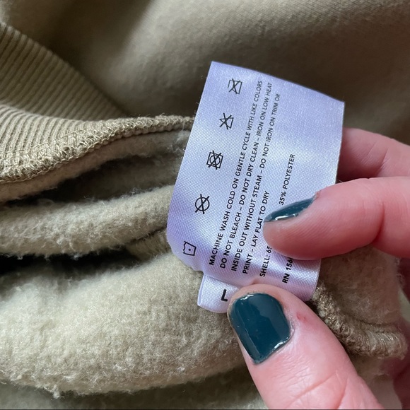 The Arrivals cropped hoodie - Picture 3 of 5